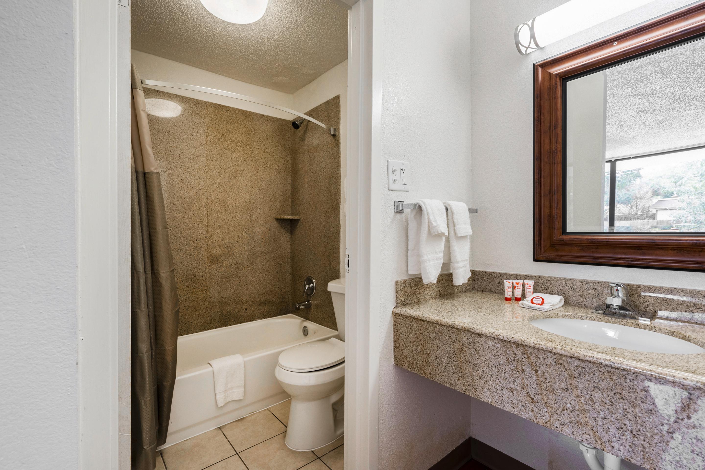 Oyo Hotel Bossier City La - Red River Buitenkant foto
